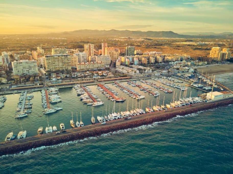 Fantastico Apartamento Junto Al Mar 瓦伦西亚 外观 照片